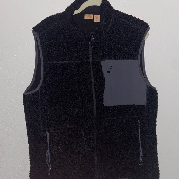 Black sleeveless fuzzy vest punk vibes formal puffer shirt faux fur vintage top - Picture 4 of 8